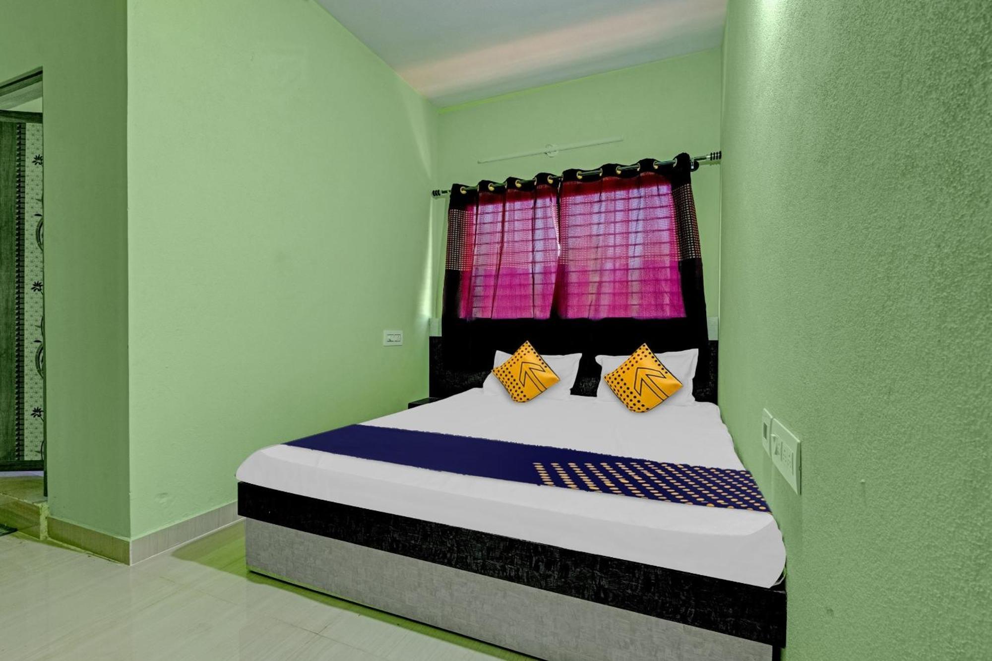 Hotel Spot On B R Comforts Krs Back Water Hosa Kannambādi Exterior foto